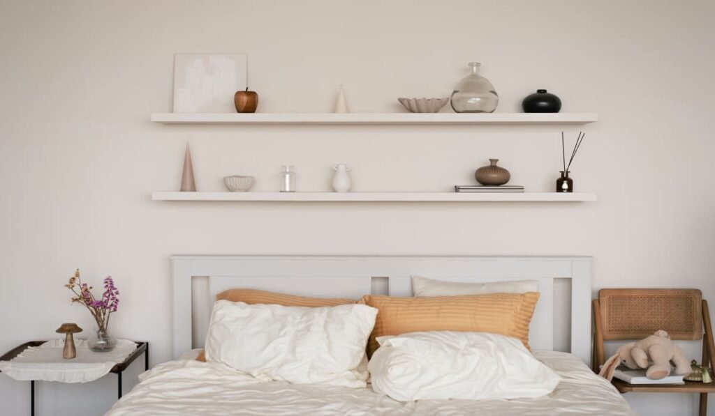 bedroom floating shelves