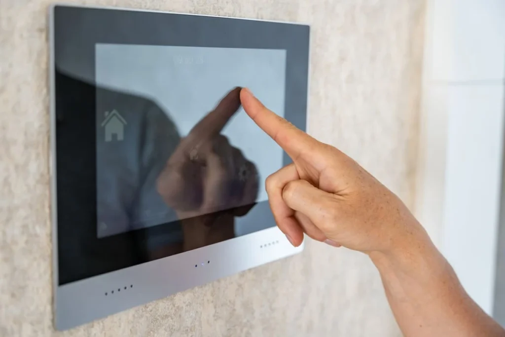what smart locks work with vivint